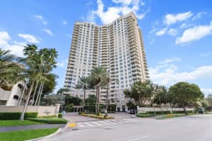 19501 W Country Club Dr 1710, Aventura