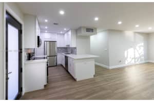 6855 Edgewater Dr 1ds, Coral Gables