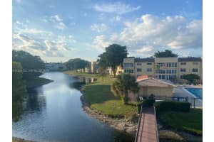 6071 Nw 61st Ave 303, Tamarac