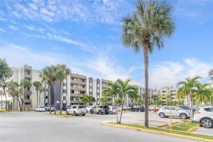 10000 Nw 80th Ct 2162, Hialeah Gardens