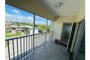 330 Se 2nd St 404g, Hallandale Beach