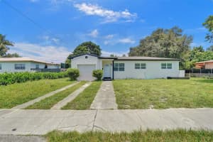 1041 Ne 169th St, Miami