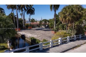 848 Nw 18th Ave, Miami