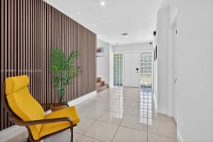 245 Ne 175th St, North Miami Beach