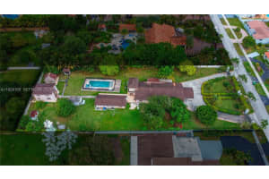 300 Sw 123rd Ave, Miami