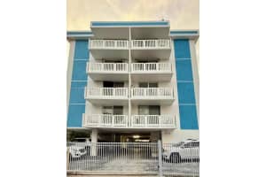 910 Michigan Ave 304, Miami Beach 910 Michigan Ave 304, Miami Beach