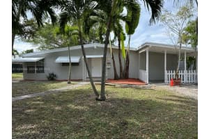 1790 Ne 18th St ., Fort Lauderdale