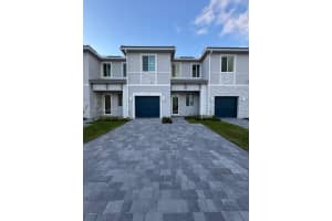 635 Se 13th St Cir ., Homestead