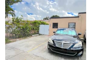 236 E 14th St B, Hialeah