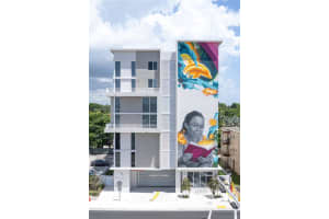 475 Ne 125th 203, North Miami