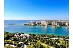 400 S Pointe Dr 2105, Miami Beach