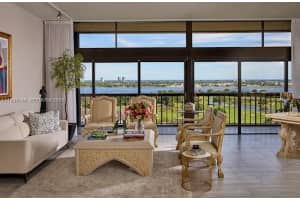 2450 Presidential Way Ph7, West Palm Beach