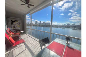 2200 Diana Dr 306, Hallandale Beach