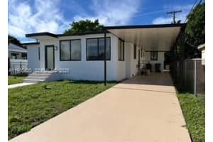 4990 E Palm Ct, Hialeah