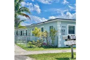 4404 Sw 22nd St 6, West Park