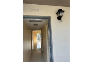 7910 N Colony Cir N 209, Tamarac