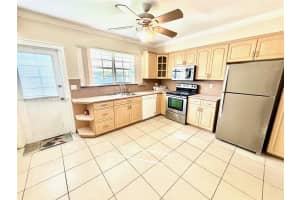 724 Moffett St F, Hallandale Beach