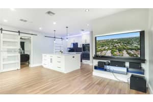 817 Nw 17th Street, Fort Lauderdale
