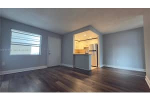 3536 Ne 168th St 402, North Miami Beach