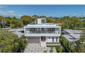 1045 W 47th Ct, Miami Beach