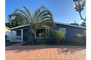 740 Nw 178th Ter, Miami Gardens