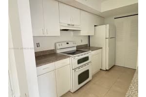 440 S Park Rd 4-303, Hollywood