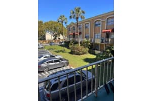 18101 Nw 68th Ave C202, Hialeah