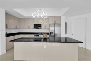 3131 Ne 188th St 2-1005, Aventura