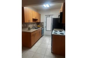 1855 Plunkett St 209, Hollywood