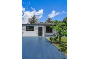 851 Nw 146th St, Miami