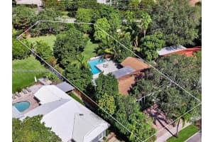 21440 Highland Lakes Blvd, Miami