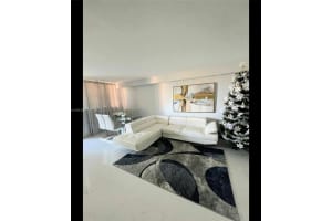 9410 W Flagler St 409, Miami