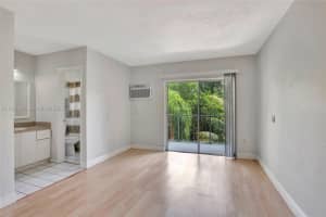 1860 Venice Park Dr 204, North Miami