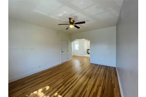 831 16th St 18, Miami Beach