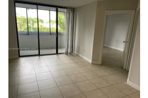 8205 Sw 152nd Ave F-202, Miami