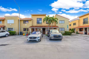 2740 W 63rd St 206, Hialeah