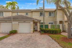 17006 Nw 22nd St, Pembroke Pines