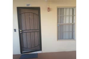 3071 Nw 47th Ter 227, Lauderdale Lakes