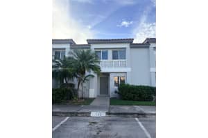 752 Nw 208th Ter, Pembroke Pines