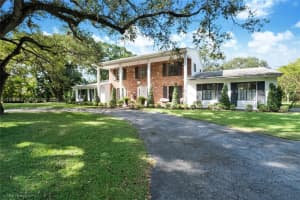 10700 Old Cutler Rd, Coral Gables