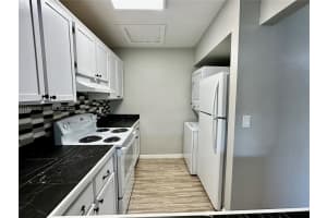 2570 W 67th Pl 21-2, Hialeah