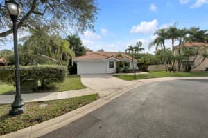 1583 Eastlake Way, Weston