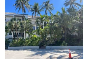 1801 S Treasure Dr 320, North Bay Village