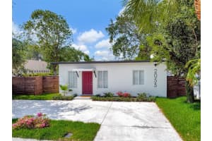 2055 Ne 140th St, North Miami Beach