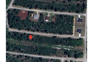 8003 Zamora Ave, Sebring