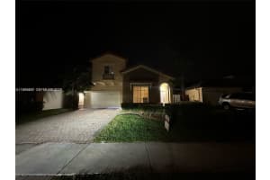 8836 Sw 221 Terr, Miami