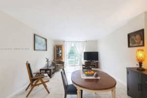 16851 Ne 23rd Ave A308, North Miami Beach