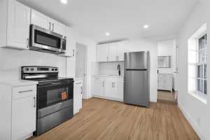 2419 Coolidge St 1, Hollywood