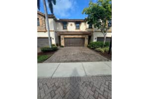 8437 Blue Cove Way 8437, Parkland