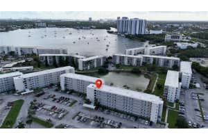 2855 Leonard Dr H607, Aventura